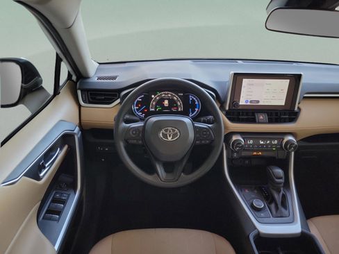 Certified 2025 Toyota RAV4 XLE image 25