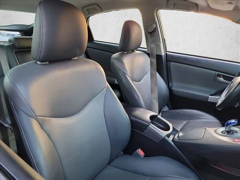Used 2014 Toyota Prius Four FWD image 12