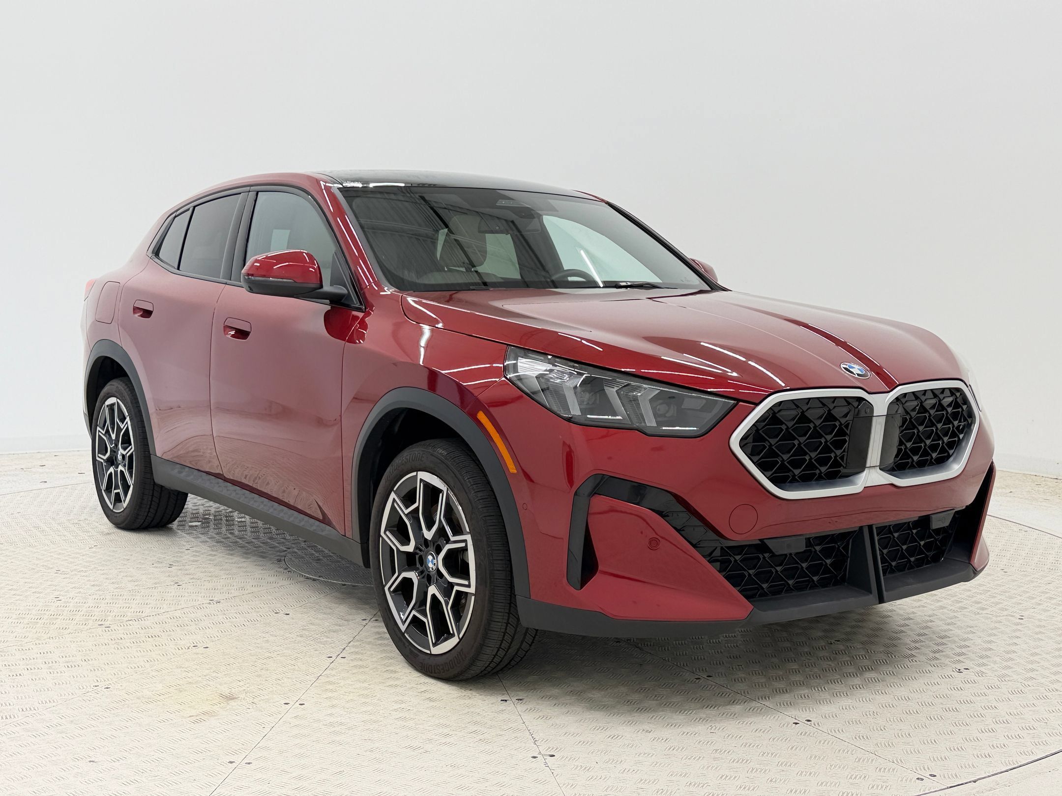 Used 2025 BMW X2 xDrive28i w/ Technology Package AWD/4WD image 9
