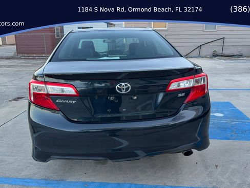 Used 2014 Toyota Camry L image 5