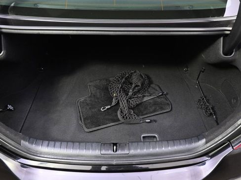 Used 2025 Genesis G70 2.5T image 19