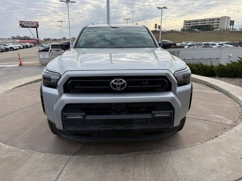 Certified 2025 Toyota 4Runner SR5 image 12