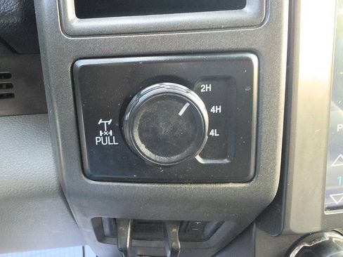 Used 2019 Ford F250 XL w/ Power Equipment Group AWD/4WD image 18
