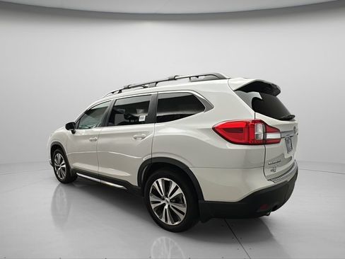 Used 2022 Subaru Ascent Limited w/ Technology Package AWD/4WD image 4