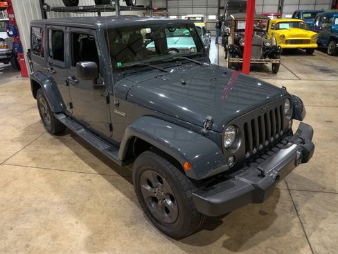 Used 2017 Jeep Wrangler Unlimited Sport AWD/4WD image 30