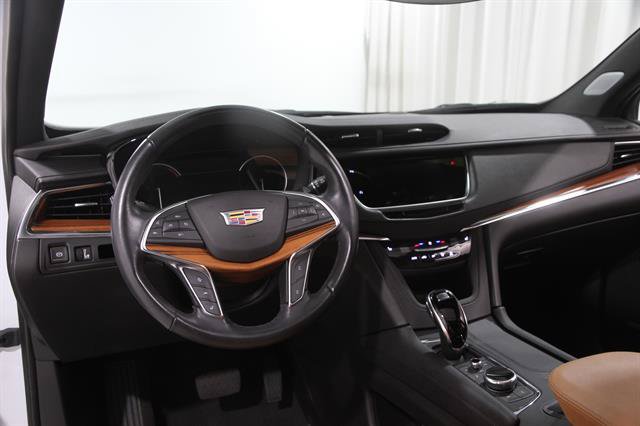 Used 2023 Cadillac XT5 Premium Luxury AWD/4WD image 6