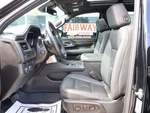 Used 2023 Chevrolet Tahoe Z71 w/ Z71 Off-Road Package AWD/4WD image 14