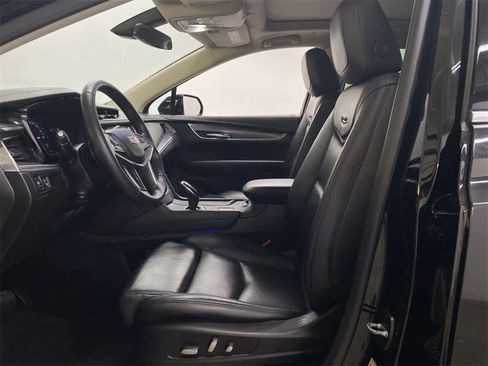 Used 2017 Cadillac XT5 Luxury image 15