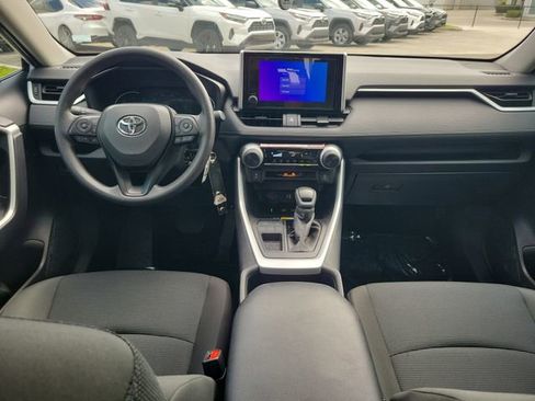 Used 2025 Toyota RAV4 LE image 7