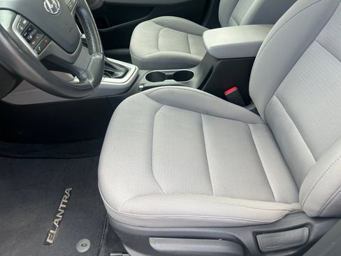 Used 2018 Hyundai Elantra Value Edition w/ Cargo Package image 30