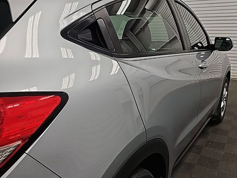 Used 2020 Honda HR-V LX image 10