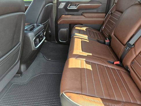 Used 2024 GMC Sierra 1500 Denali Ultimate AWD/4WD image 31