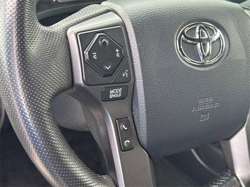 Used 2018 Toyota Tacoma TRD Sport image 30