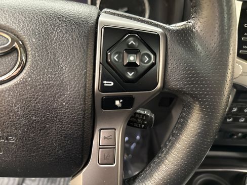 Used 2022 Toyota 4Runner Limited image 32