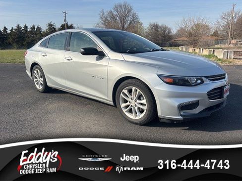 Used 2016 Chevrolet Malibu LT image 1