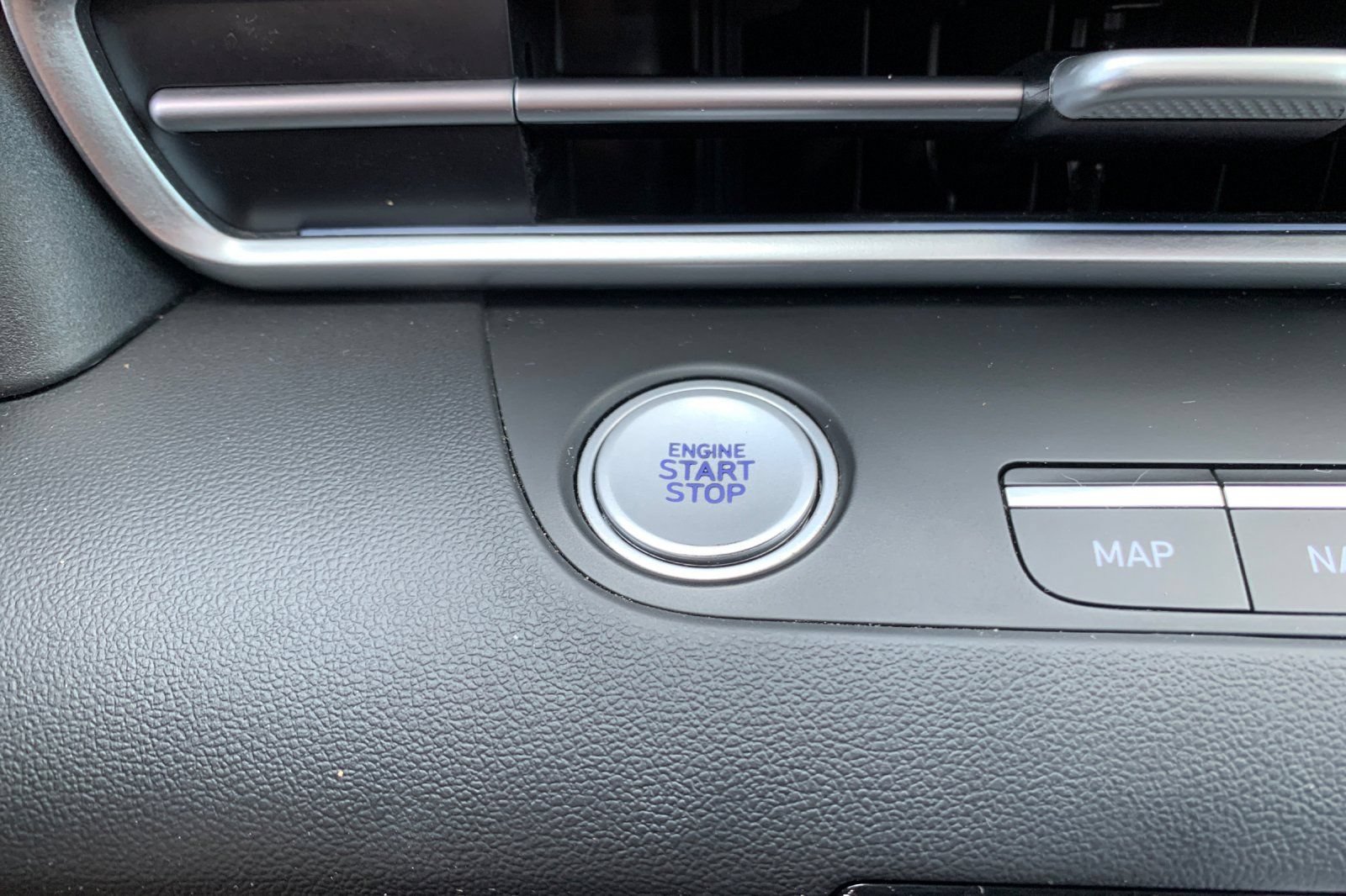 Used 2024 Hyundai Elantra Limited FWD image 27