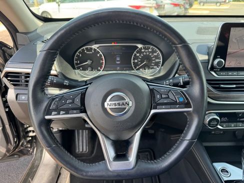 Used 2019 Nissan Altima 2.5 SL FWD image 23