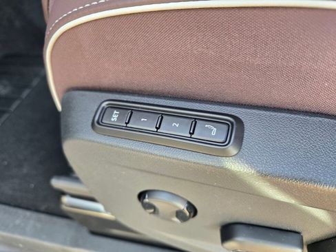 New 2025 Volkswagen ID. Buzz Pro S image 22