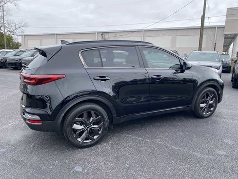 Used 2022 Kia Sportage Nightfall Edition image 5