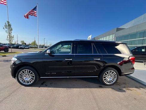 Used 2023 Ford Expedition Max Platinum AWD/4WD image 8