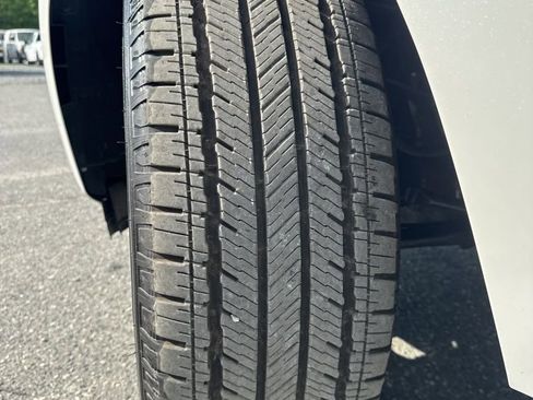 Used 2025 Ford Expedition Platinum w/ Driver's Package image 38