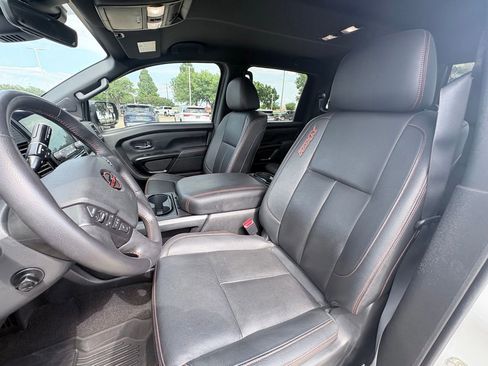 Used 2024 Nissan Titan PRO-4X w/ Pro-4x Convenience Package AWD/4WD image 6