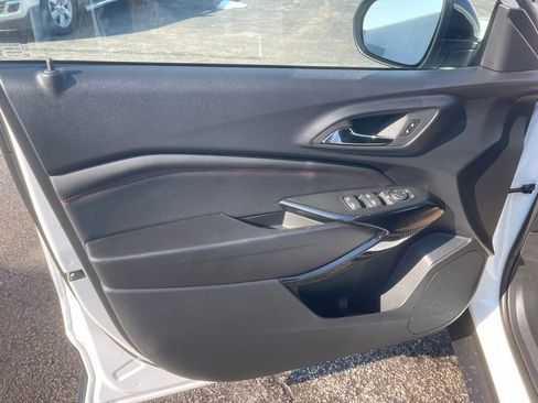 New 2026 Chevrolet Trax RS w/ Sunroof Package image 9