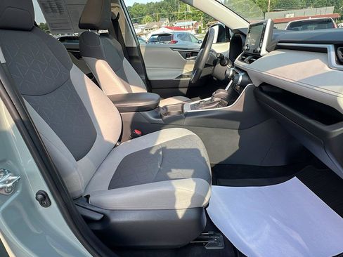 Used 2020 Toyota RAV4 XLE w/ Convenience Package AWD/4WD image 13