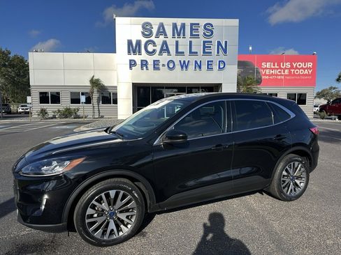 Used 2022 Ford Escape Titanium w/ Class II Trailer Tow Package image 1