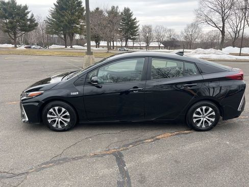 Used 2022 Toyota Prius Prime Limited image 3