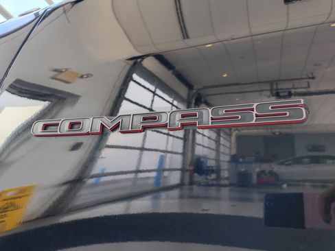 Used 2021 Jeep Compass Trailhawk image 29