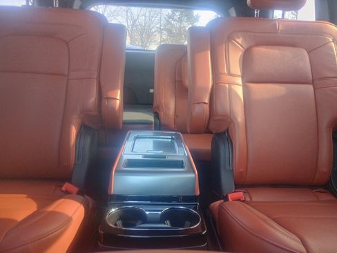 Used 2025 Lincoln Aviator Reserve w/ Equipment Group 201A image 33