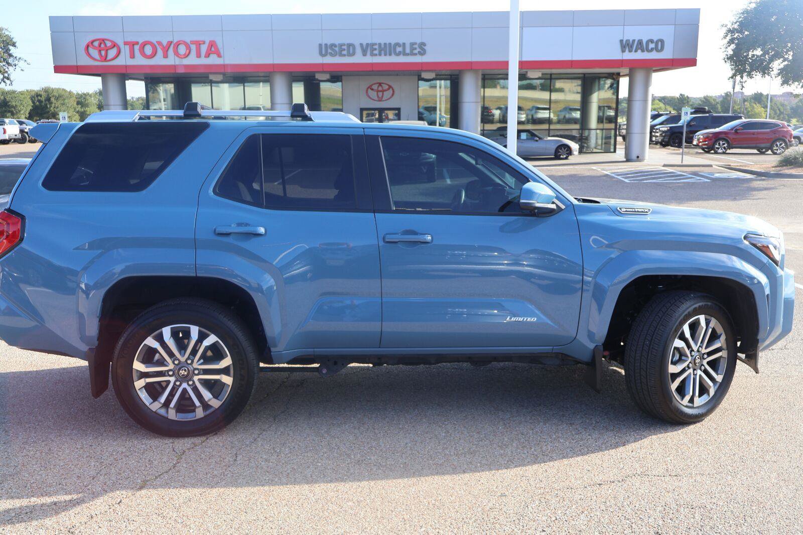 Certified 2025 Toyota 4Runner Limited AWD/4WD image 2