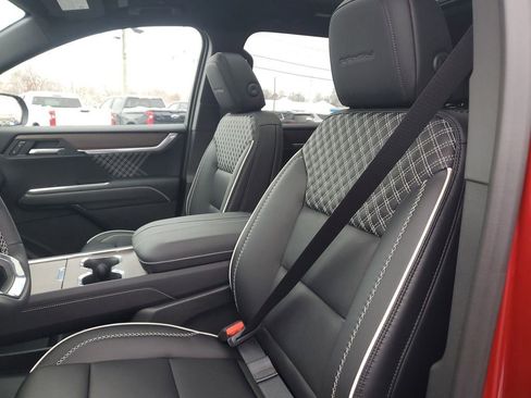 New 2026 GMC Acadia Denali w/ Super Cruise Package image 19