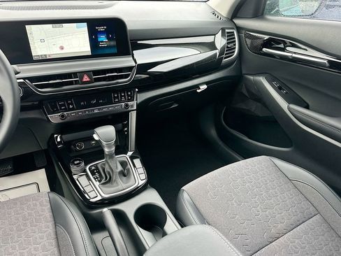 New 2026 Kia Seltos S FWD image 22