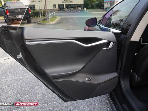 Used 2014 Tesla Model S 85 image 23