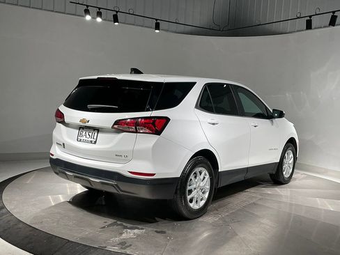 Used 2023 Chevrolet Equinox LT AWD/4WD image 11