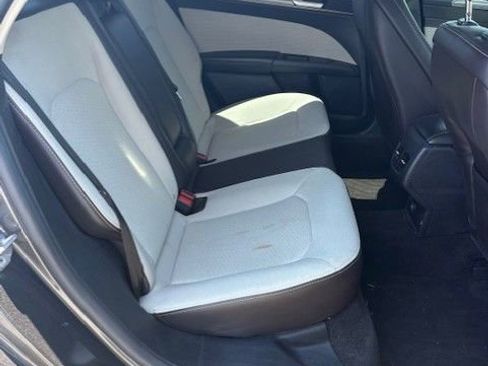 Used 2020 Ford Fusion SE w/ Equipment Group 151A FWD image 17