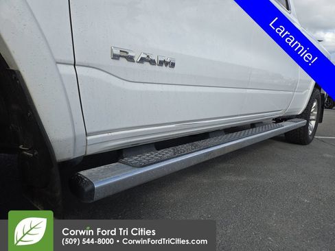 Used 2021 RAM 1500 Laramie AWD/4WD image 9
