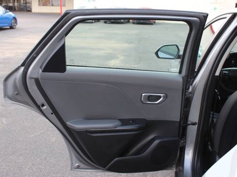 Used 2025 Kia K4 FWD image 16