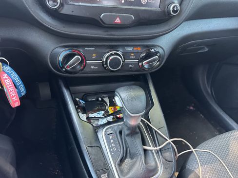 Certified 2023 Kia Soul LX FWD image 7