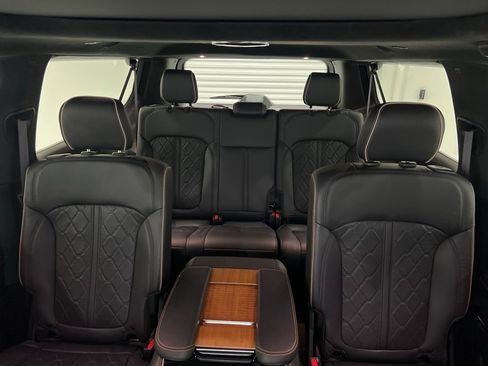 Used 2024 Jeep Grand Wagoneer L Series III image 33