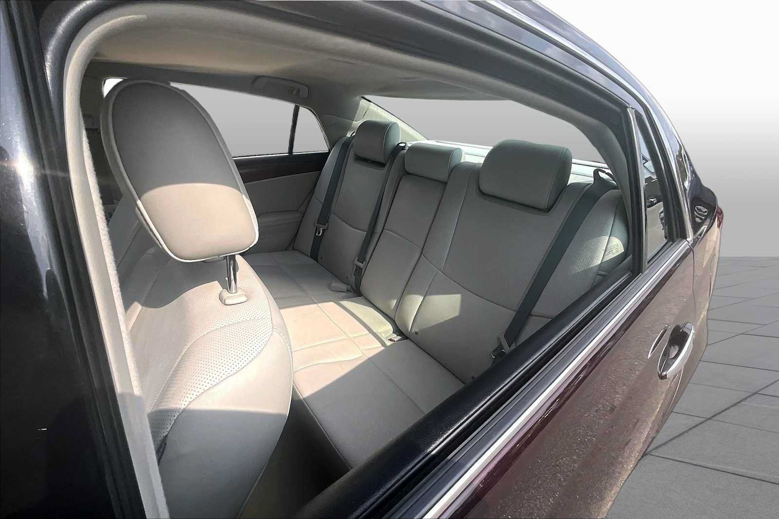 Used 2011 Toyota Avalon Limited FWD image 20