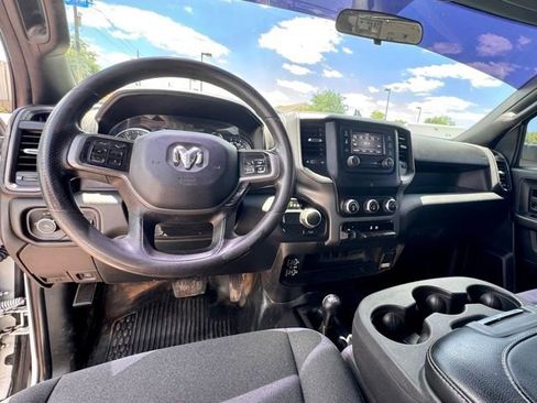 Used 2022 RAM 2500 Tradesman w/ Chrome Appearance Group AWD/4WD image 9