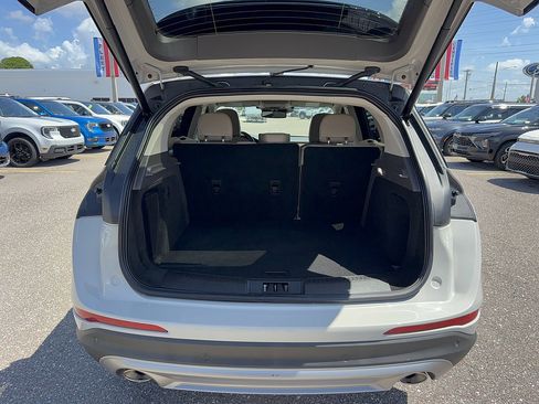 Used 2024 Lincoln Corsair FWD image 7