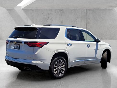 Used 2023 Chevrolet Traverse Premier AWD/4WD image 5