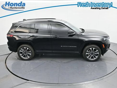Used 2023 Jeep Grand Cherokee Overland AWD/4WD image 35