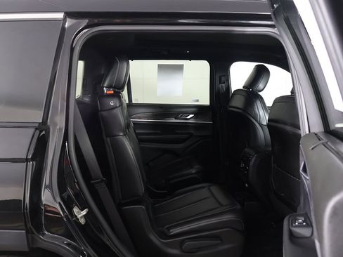 Used 2024 Jeep Grand Cherokee L Limited w/ Luxury Tech Group II image 37