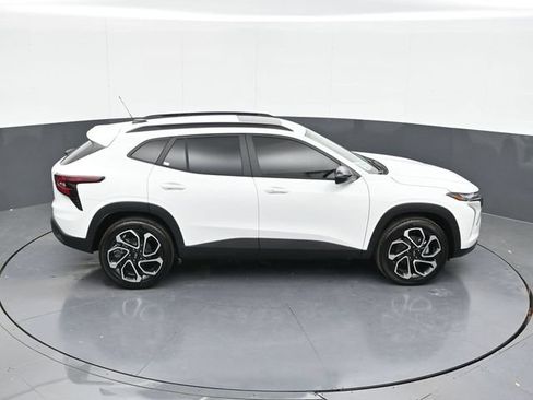 New 2026 Chevrolet Trax RS w/ Sunroof Package FWD image 60