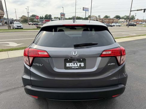 Used 2018 Honda HR-V EX image 4